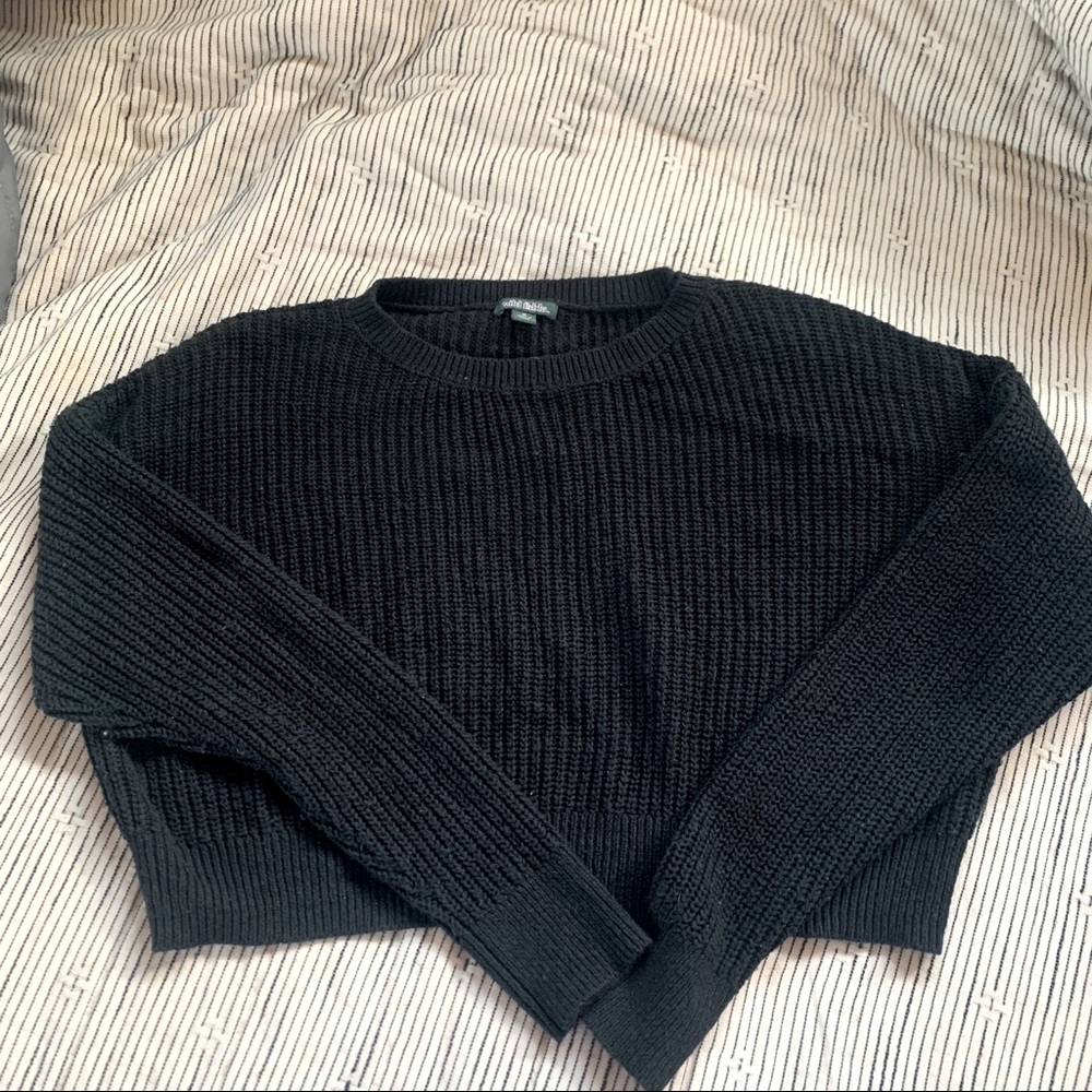 Black crop sweater